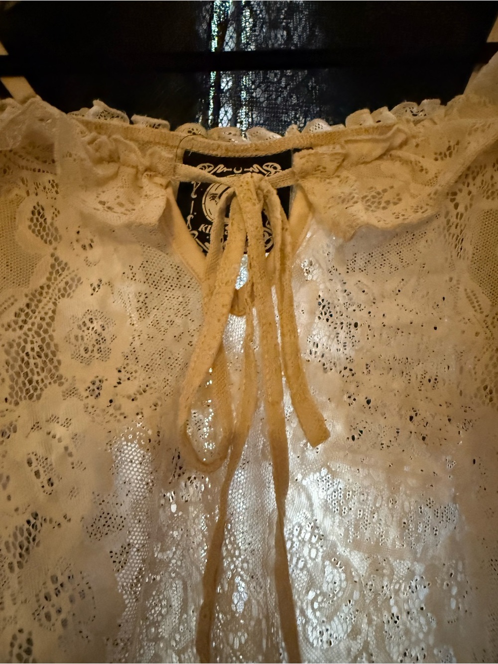 Killstar Breathless Lace Bardot Ivory Cream Lace Off-Shoulder Bell Sleeve Gothic - Picture 8 of 10
